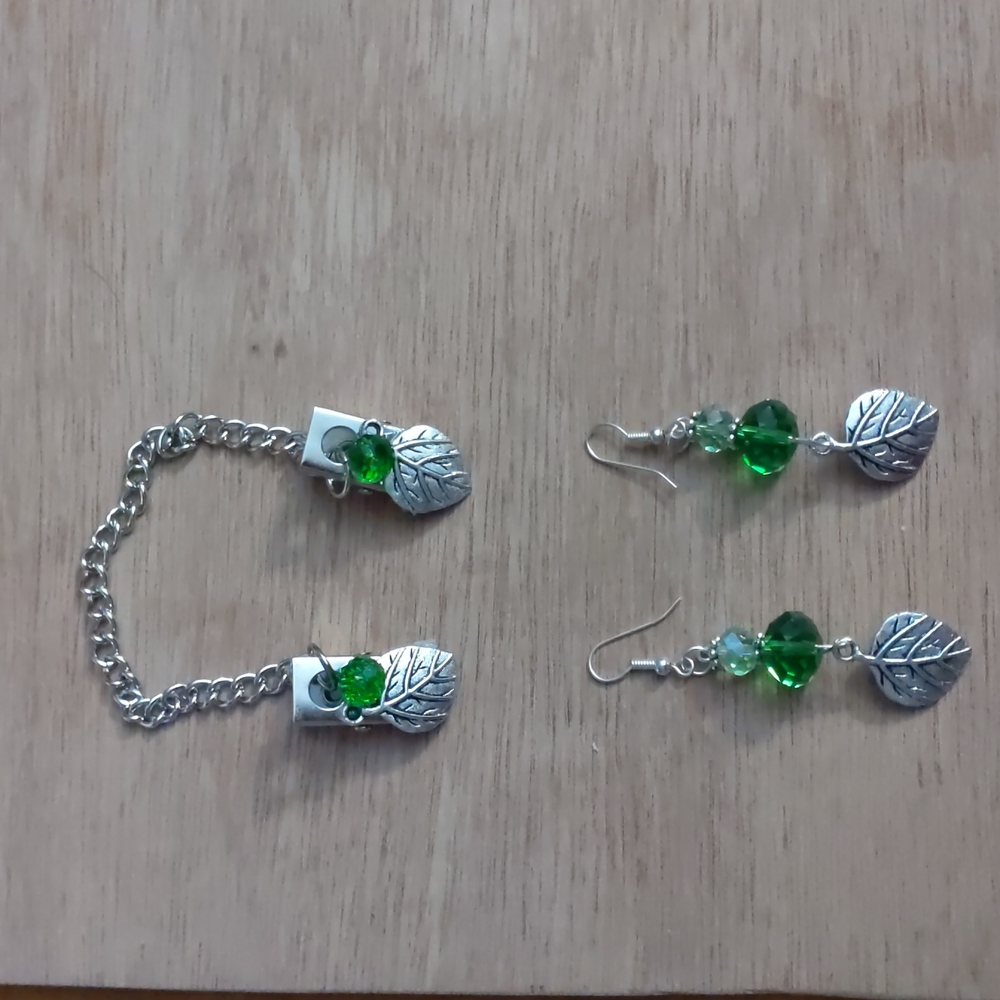 Sweater Shawl Scarf Clip Earring Set Swarovski Chrystals Emerald Green